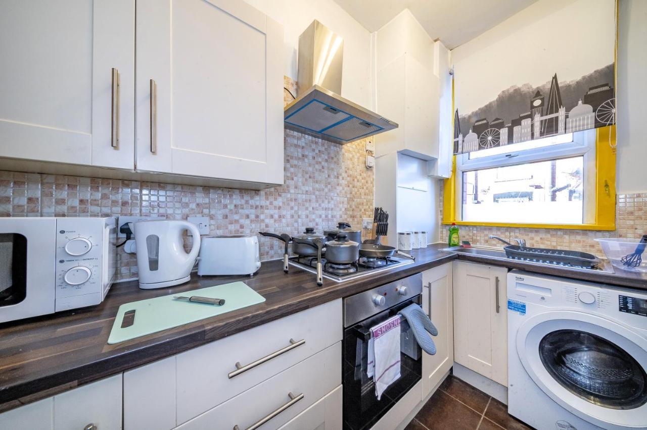 *1Es* For Your Most Relaxed & Cosy Stay + Free Parking + Free Fast Wifi * Leeds  Exteriör bild